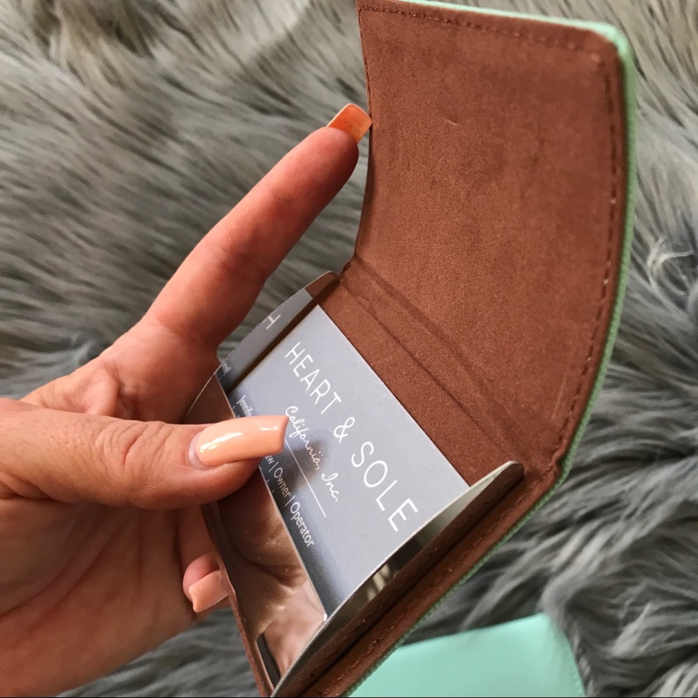 NWT 💎 Sophisticated slim structured cardholder - Picture 2 of 5